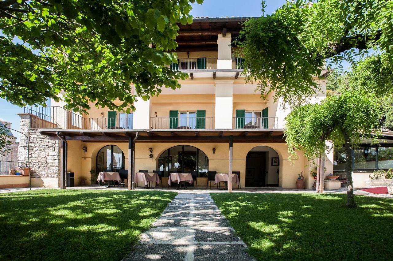 Hotel Ideale Assisi Esterno foto
